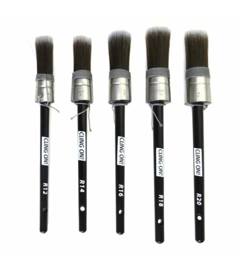 Cling On! R16 - Round 16 Paint Brush